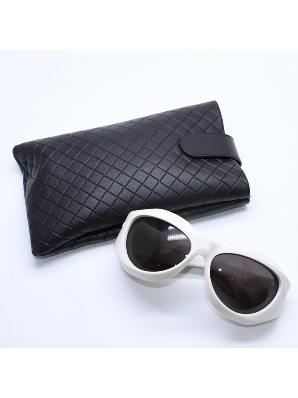 Bottega Veneta Shield Sunglasses Eyewear 63 Acetate White